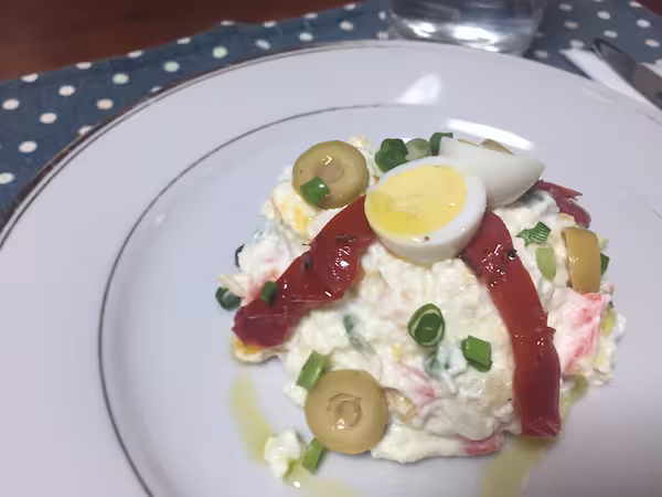 エンサラディージャ・ルーサ（ロシア風サラダ）