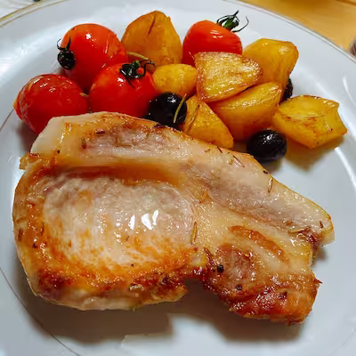 ローズマリー燻製豚バラ（桜チップ添え）